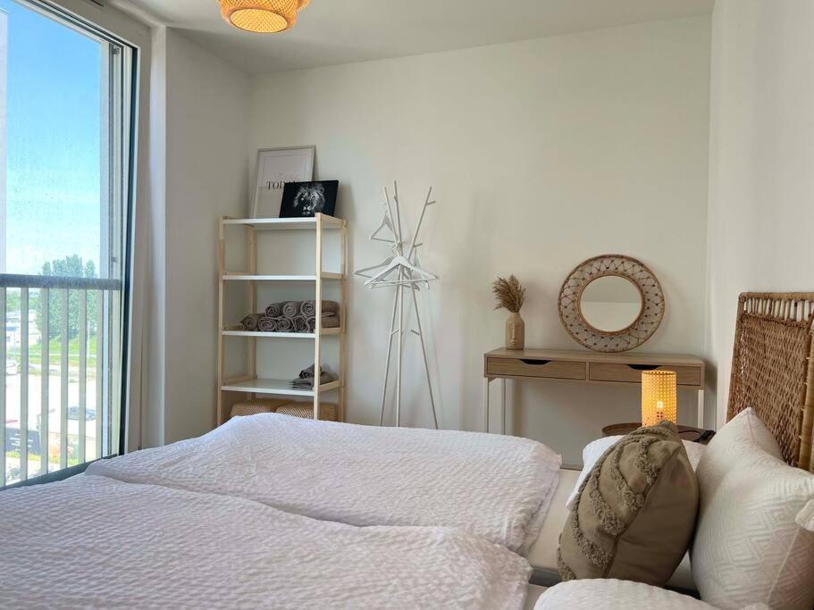 Donaublick Oasis: Stylische Wohnung Vienna Esterno foto