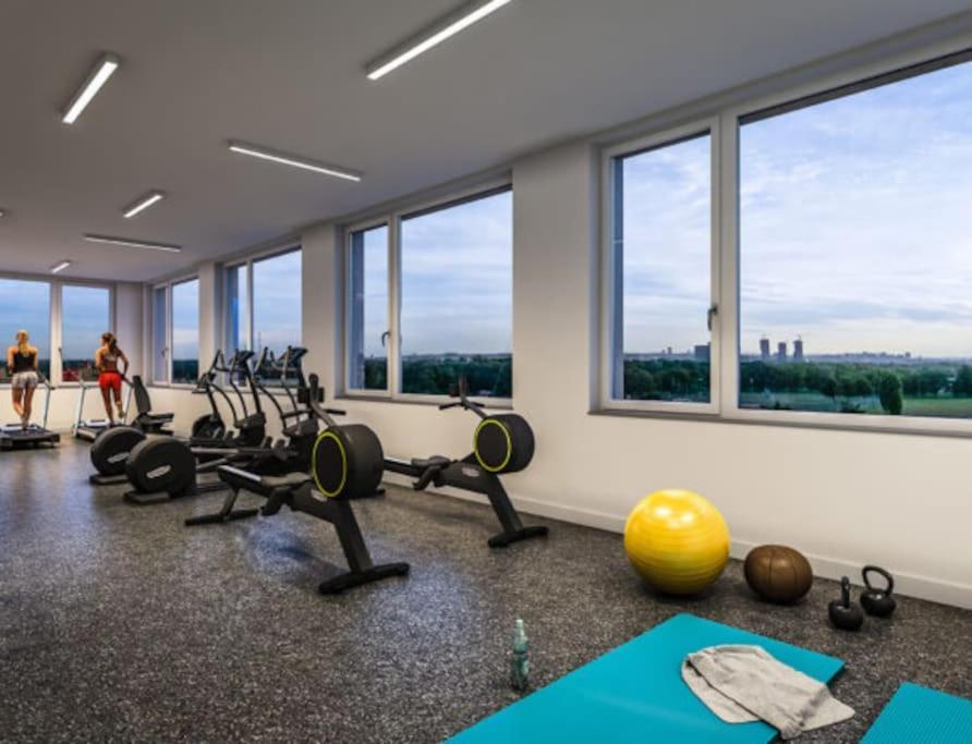 Donaublick Oasis: Stylische Wohnung Vienna Esterno foto